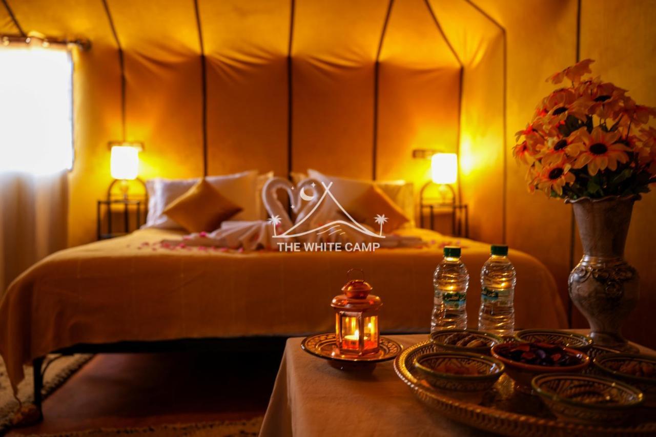 The White Camp - Your Merzouga Luxury Desert Camp & Erg Chebbi Dunes Camel Riding Exterior photo