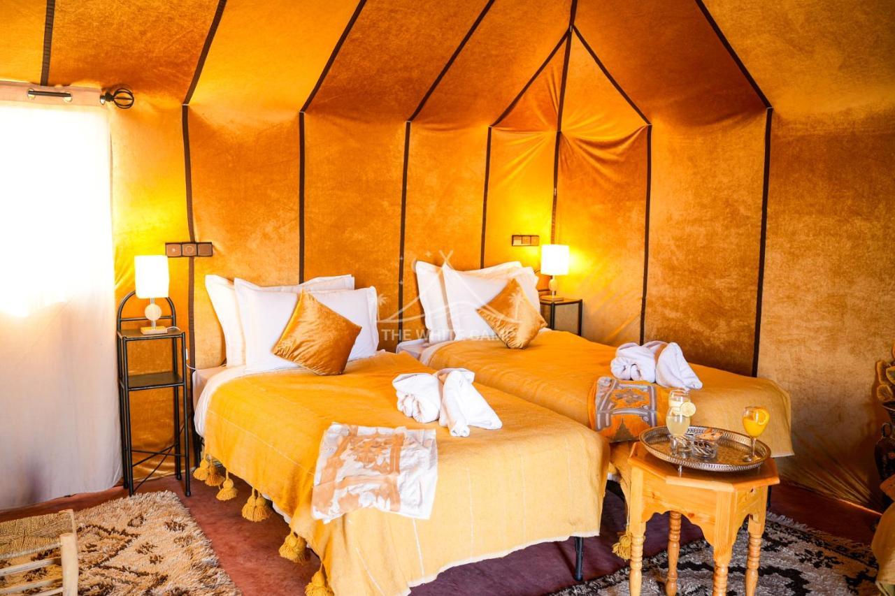 The White Camp - Your Merzouga Luxury Desert Camp & Erg Chebbi Dunes Camel Riding Exterior photo