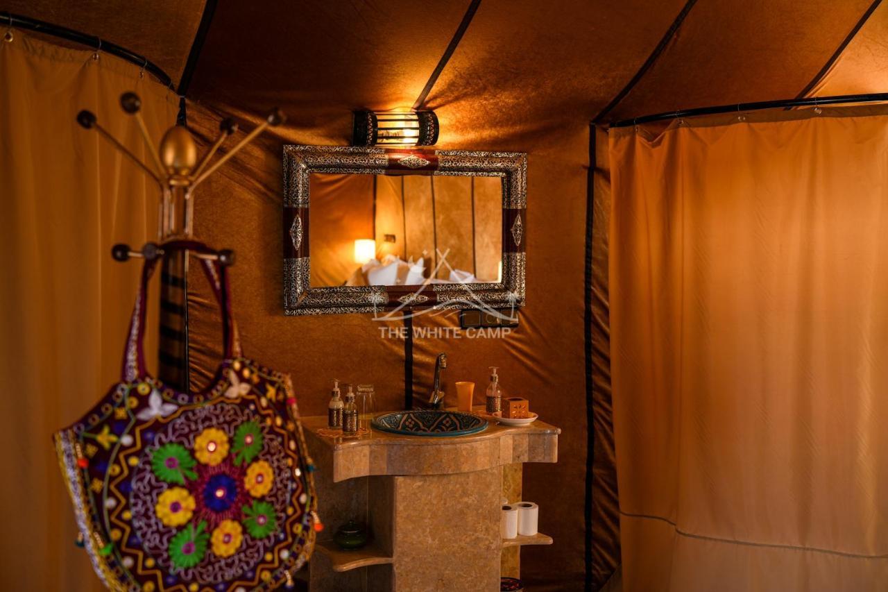 The White Camp - Your Merzouga Luxury Desert Camp & Erg Chebbi Dunes Camel Riding Exterior photo