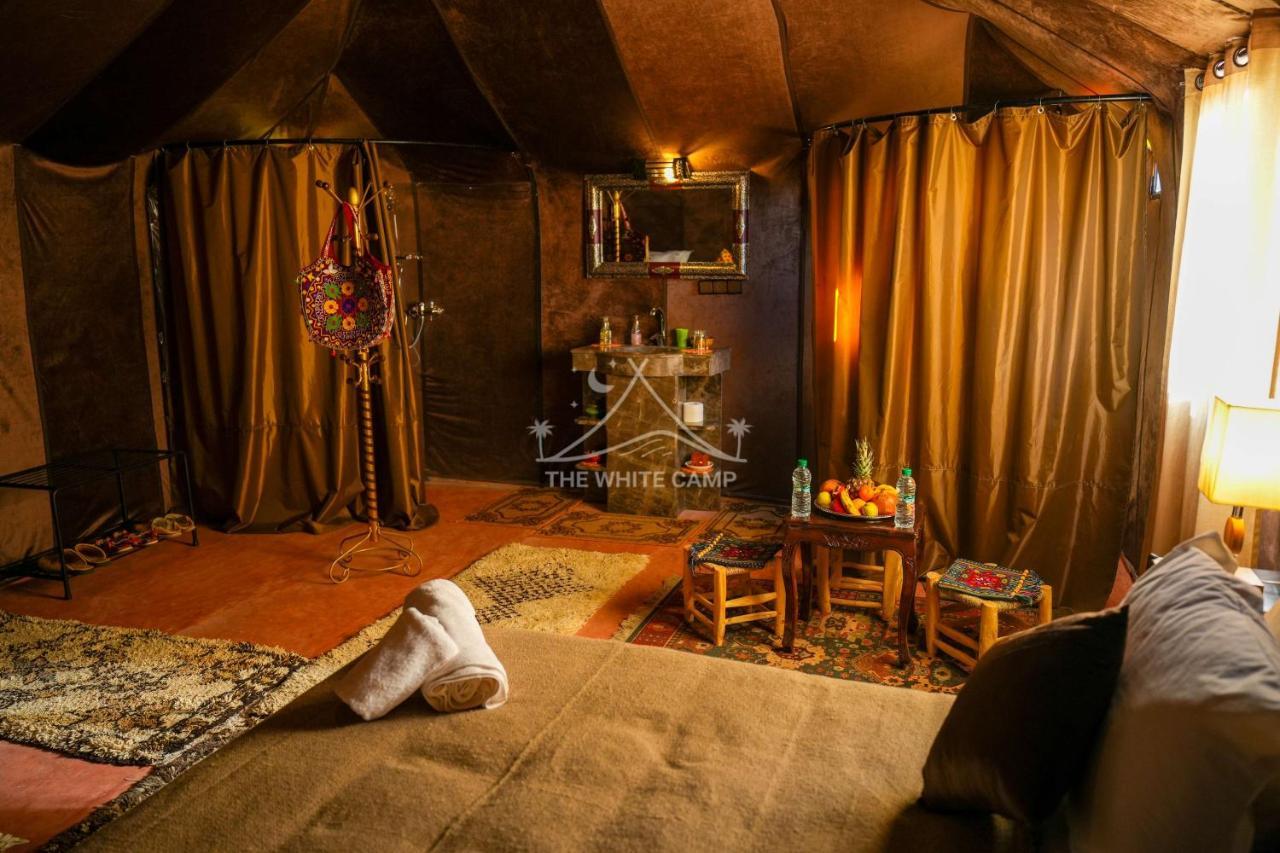 The White Camp - Your Merzouga Luxury Desert Camp & Erg Chebbi Dunes Camel Riding Exterior photo
