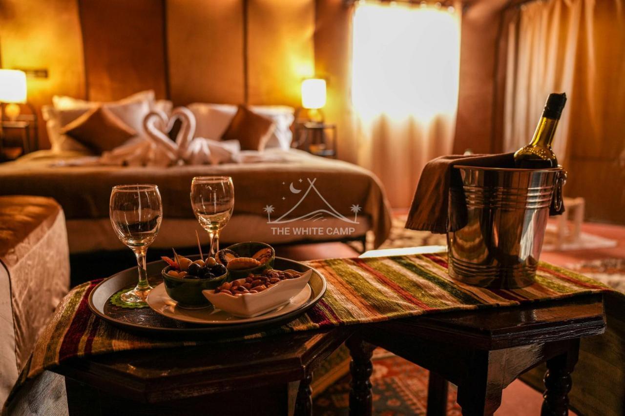 The White Camp - Your Merzouga Luxury Desert Camp & Erg Chebbi Dunes Camel Riding Exterior photo