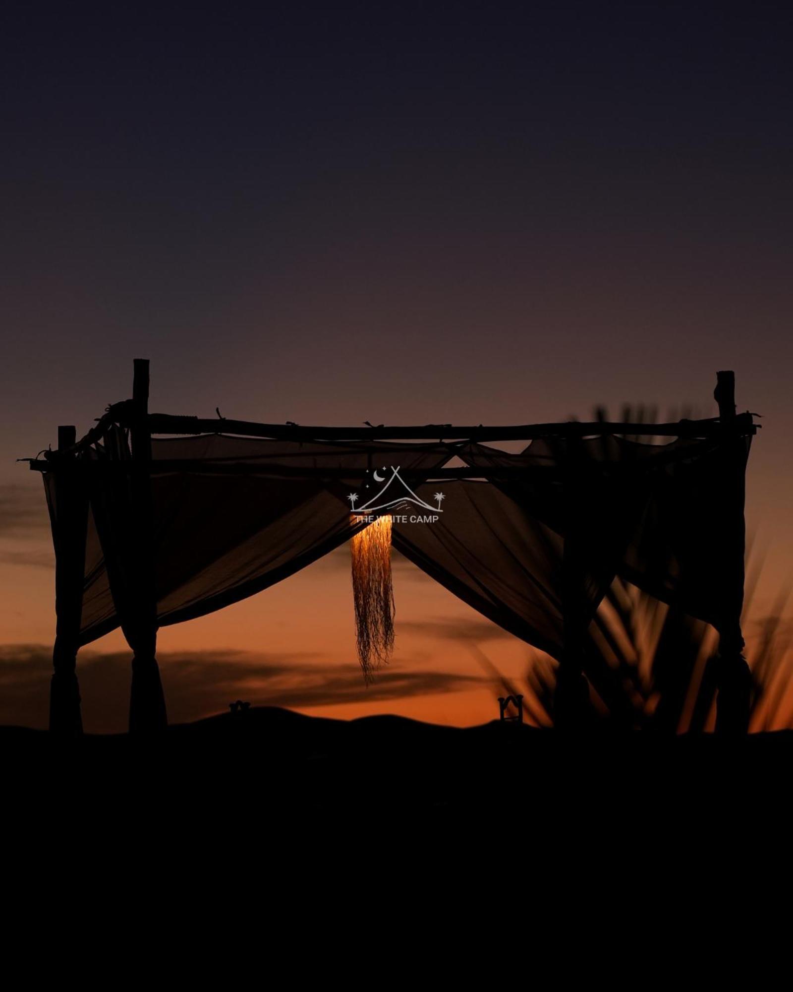 The White Camp - Your Merzouga Luxury Desert Camp & Erg Chebbi Dunes Camel Riding Exterior photo