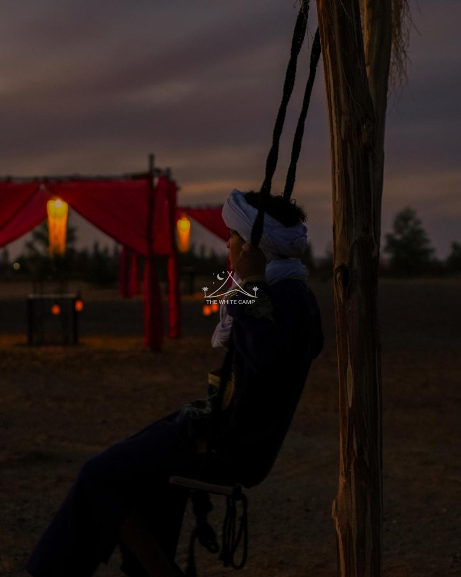 The White Camp - Your Merzouga Luxury Desert Camp & Erg Chebbi Dunes Camel Riding Exterior photo