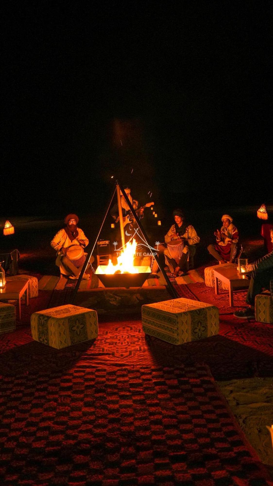 The White Camp - Your Merzouga Luxury Desert Camp & Erg Chebbi Dunes Camel Riding Exterior photo