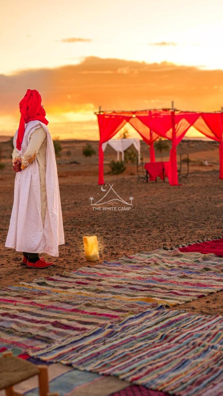 The White Camp - Your Merzouga Luxury Desert Camp & Erg Chebbi Dunes Camel Riding Exterior photo